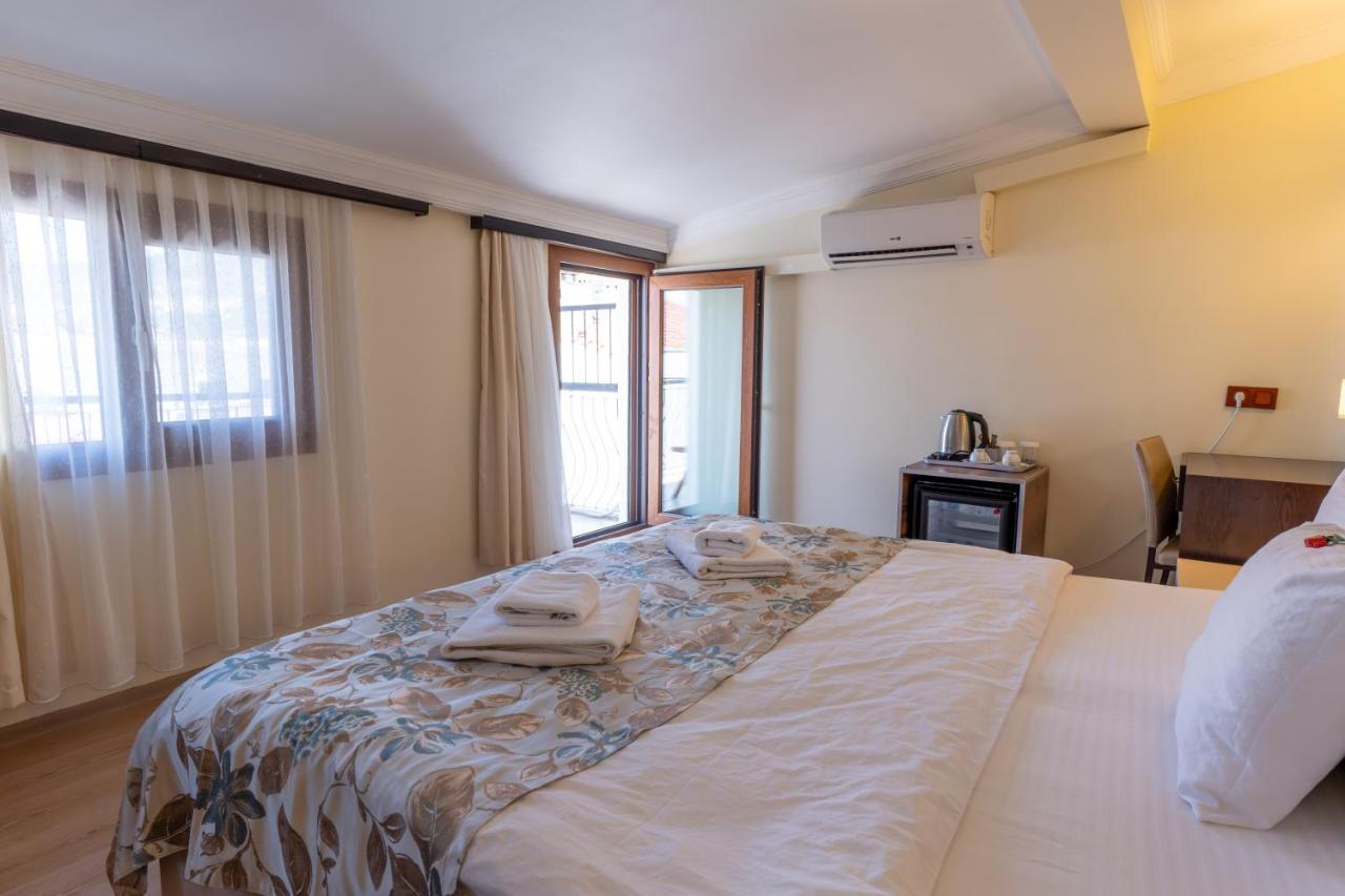 Hotel Karacam フォチャ エクステリア 写真